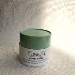 Clinique Even Better Skin Tone Correcting Moisturizer SPF 20 .5 Oz./15 ml